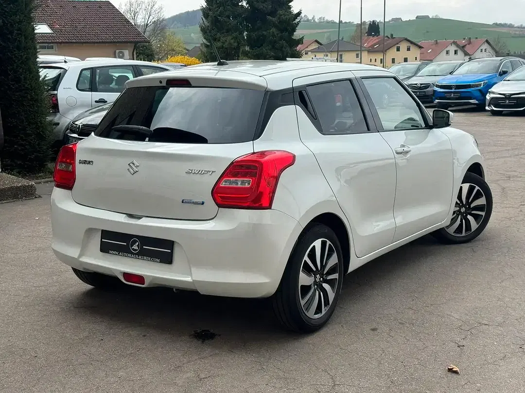 Suzuki Swift - Thumbnail 6