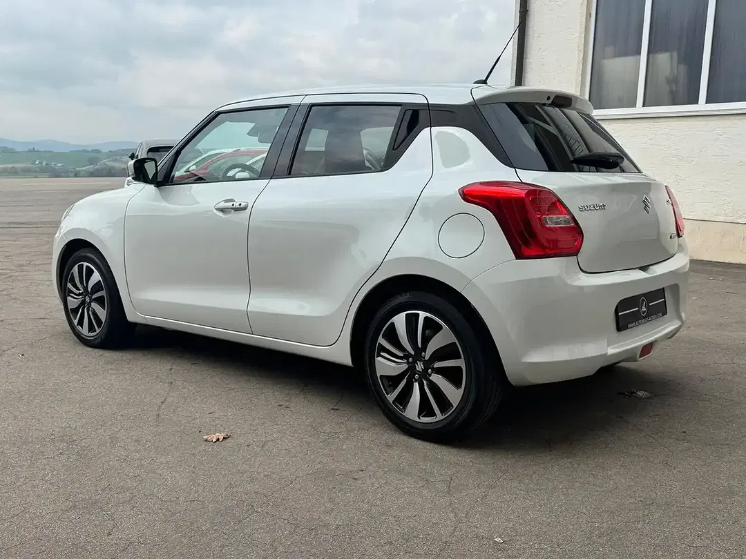 Suzuki Swift - Thumbnail 8