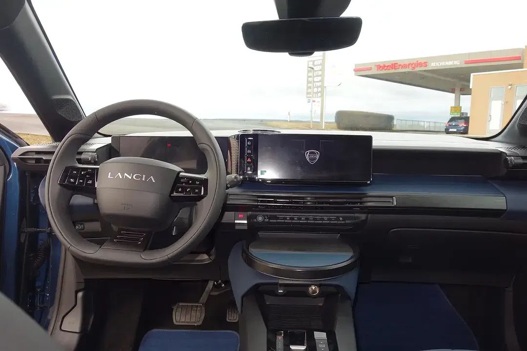 Lancia Ypsilon - Thumbnail 11