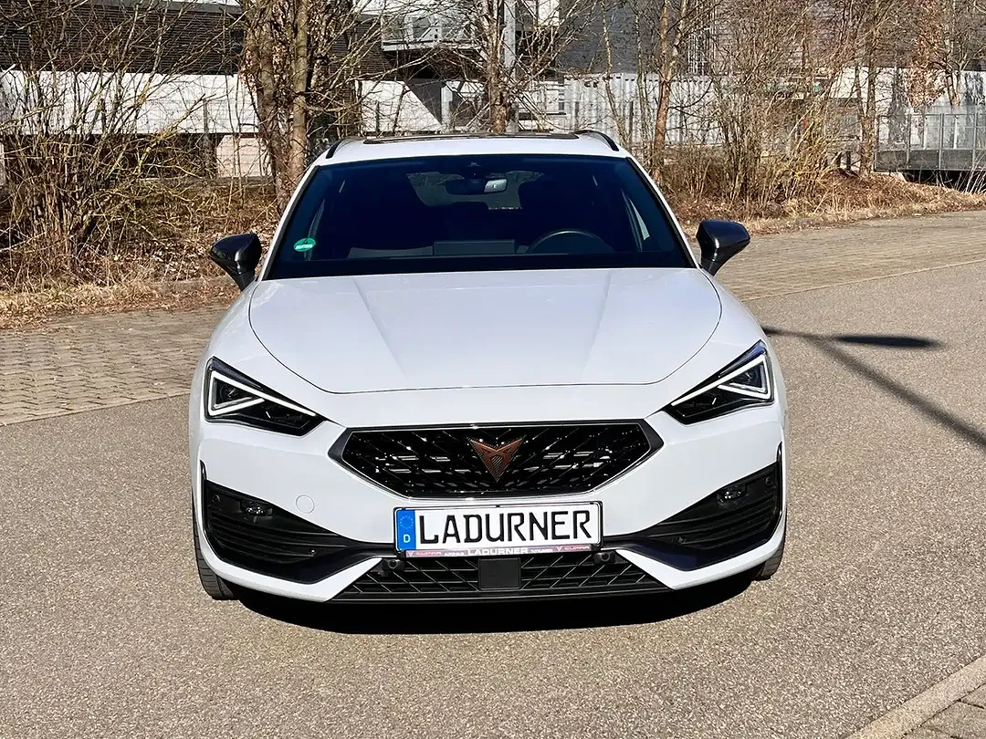 CUPRA Leon - Thumbnail 2