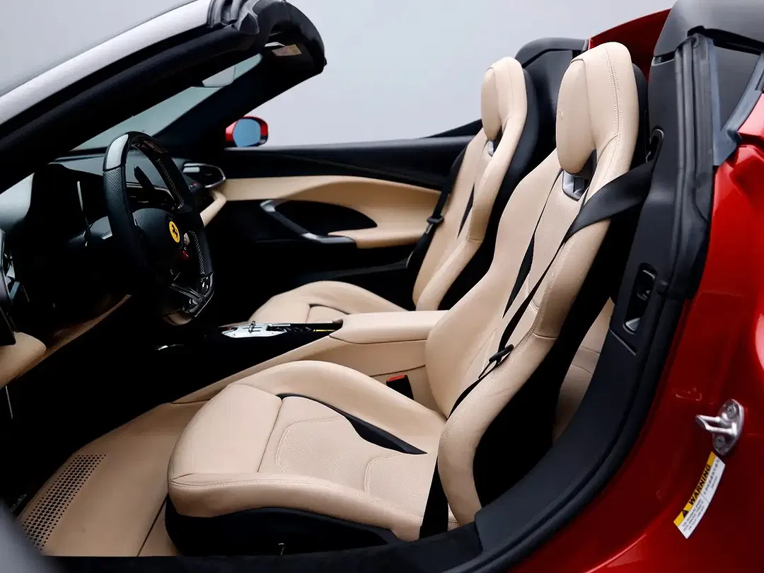 Ferrari 296 GTS - Thumbnail 10