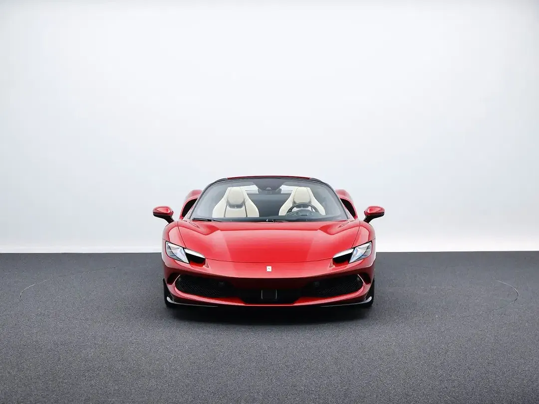 Ferrari 296 GTS - Thumbnail 3