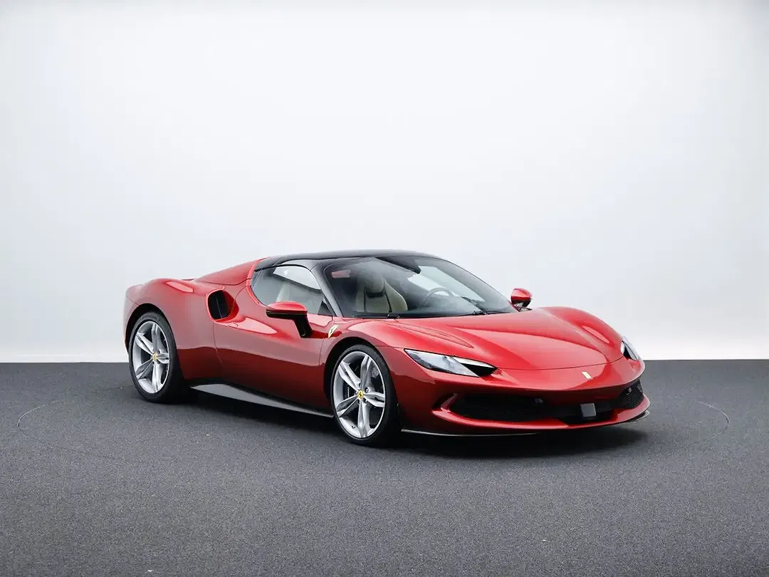 Ferrari 296 GTS - Thumbnail 4