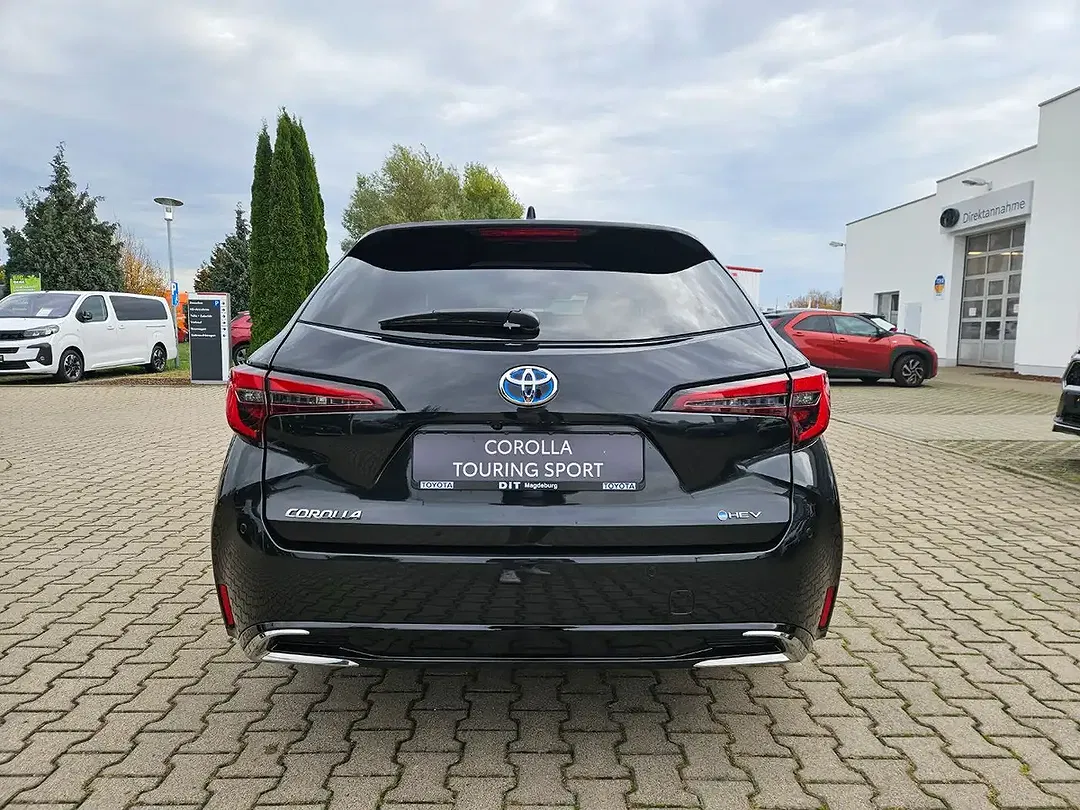 Toyota Corolla - Thumbnail 7