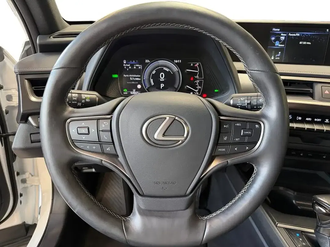 Lexus UX 250h - Thumbnail 12