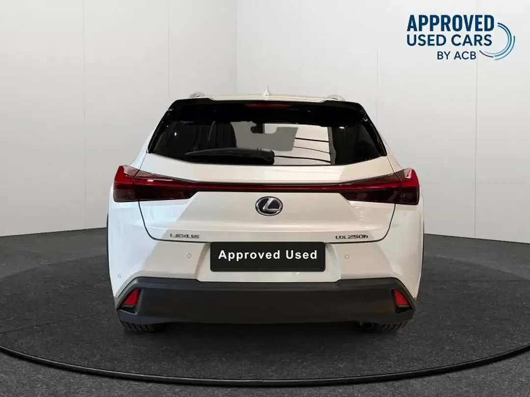 Lexus UX 250h - Thumbnail 3