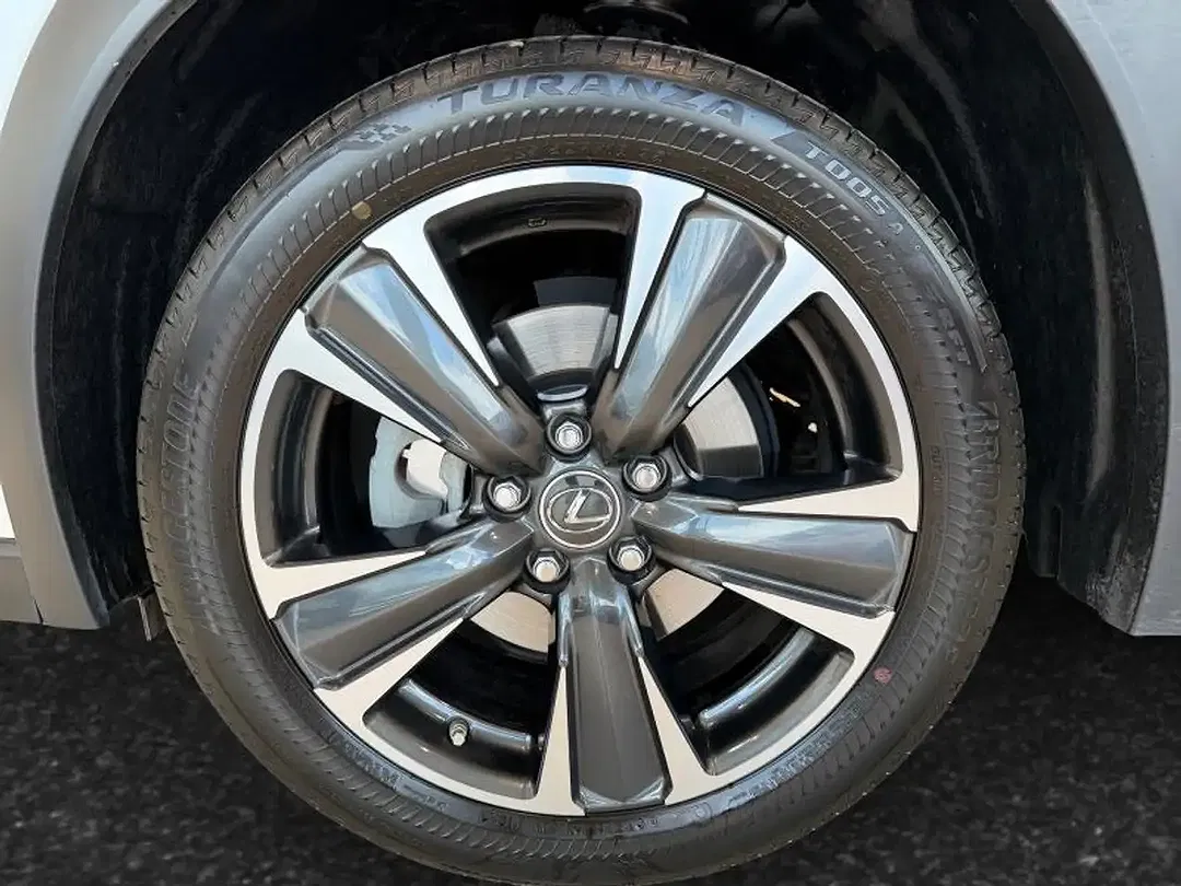 Lexus UX 250h - Thumbnail 6