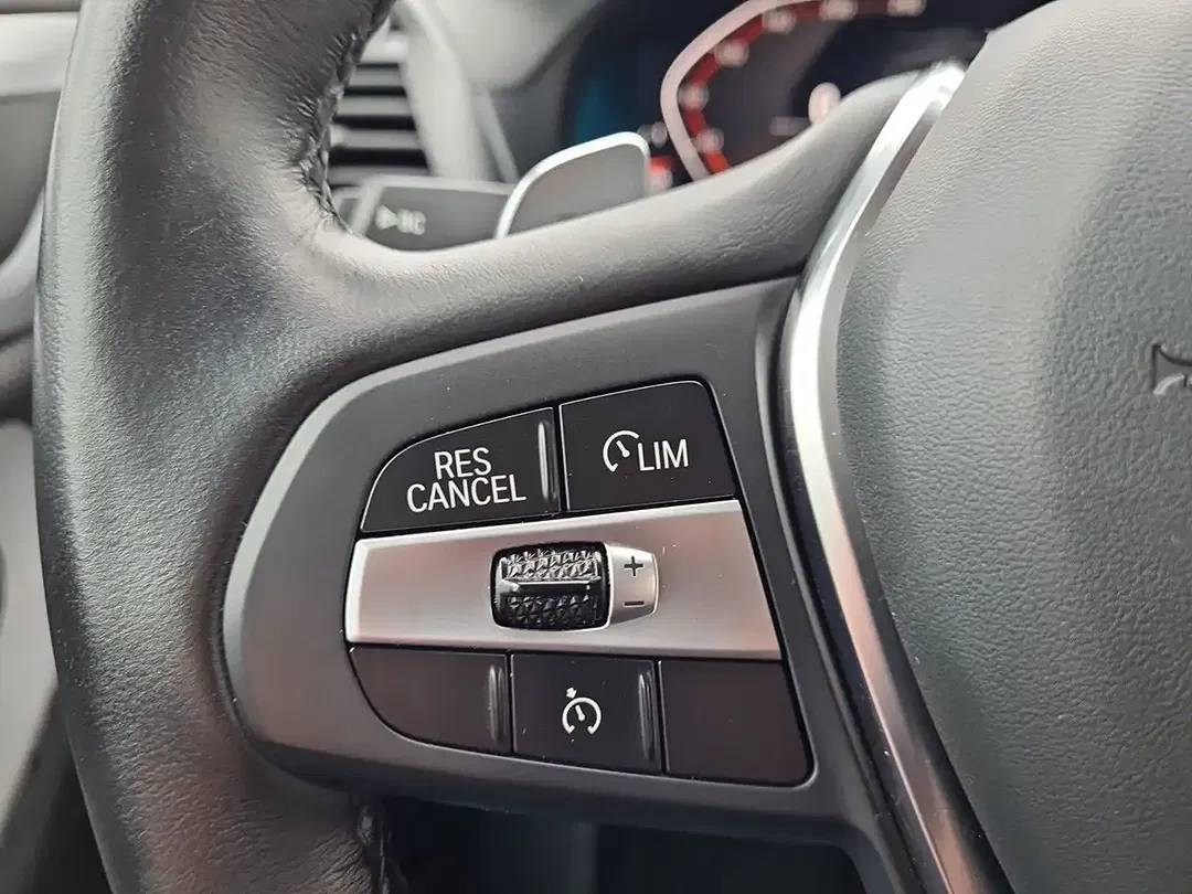 BMW X4 - Thumbnail 15