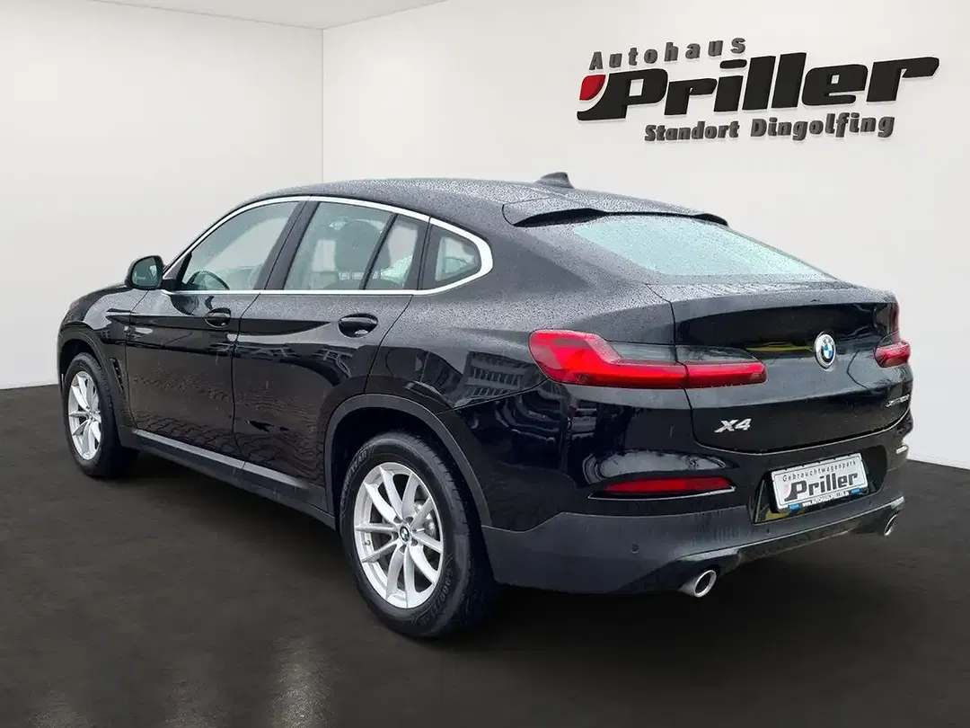 BMW X4 - Thumbnail 4