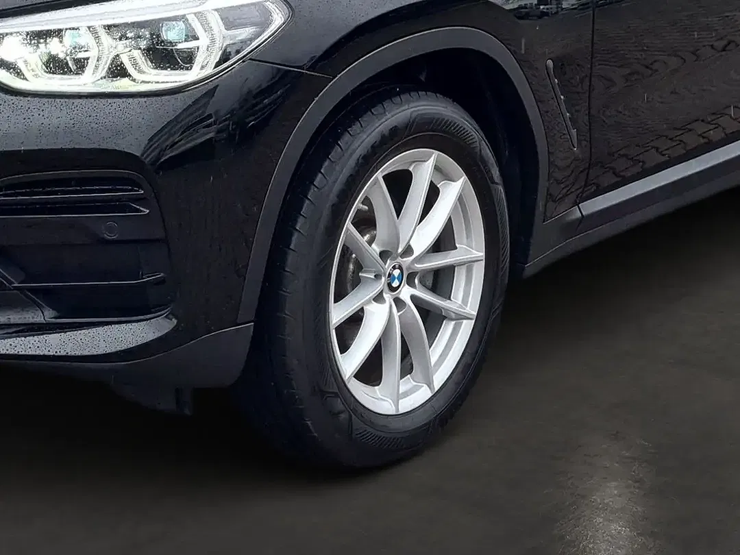 BMW X4 - Thumbnail 6