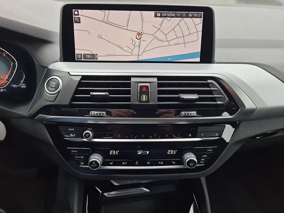 BMW X4 - Thumbnail 9