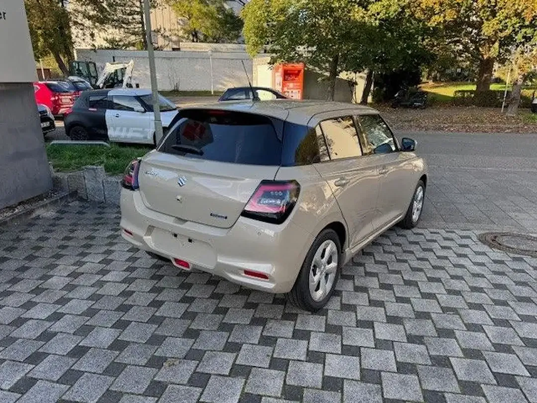 Suzuki Swift - Thumbnail 7
