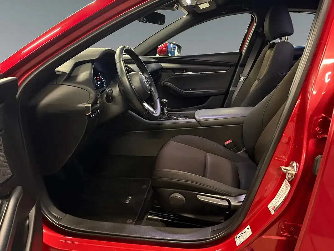 Mazda 3 - Thumbnail 10