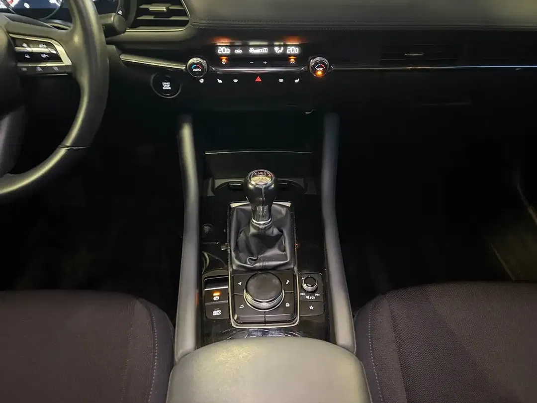 Mazda 3 - Thumbnail 12
