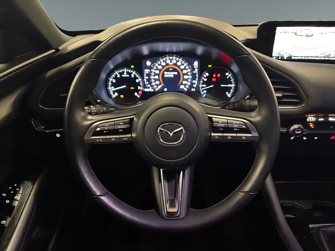 Mazda 3 - Thumbnail 13