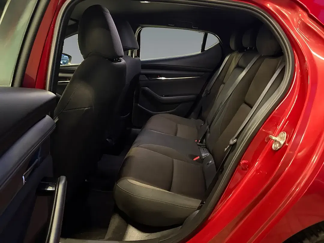 Mazda 3 - Thumbnail 14