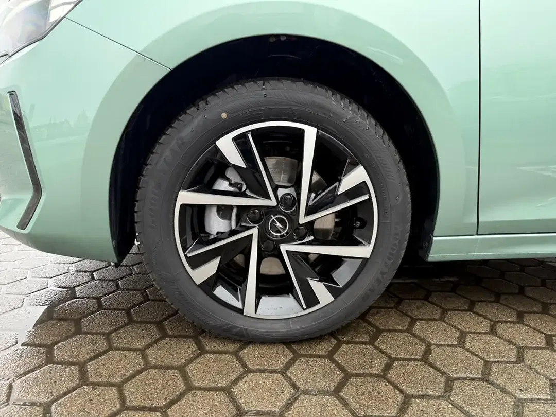 Opel Corsa - Thumbnail 4