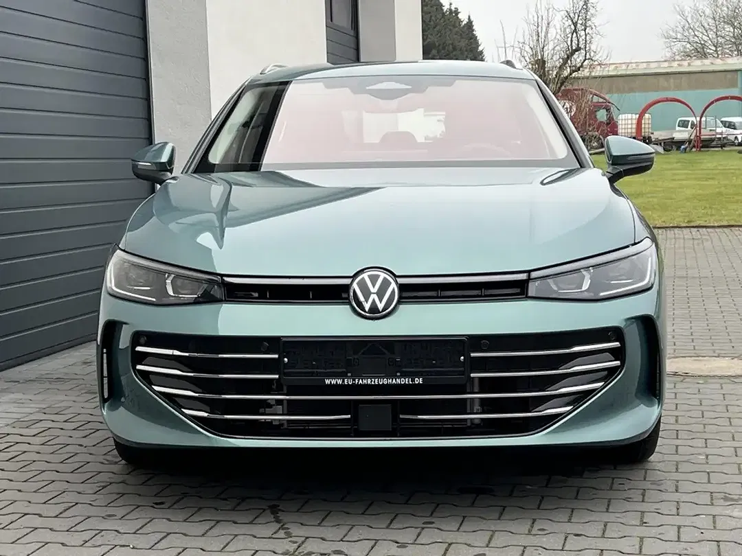Volkswagen Passat Variant - Thumbnail 2