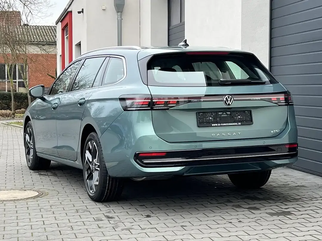 Volkswagen Passat Variant - Thumbnail 4