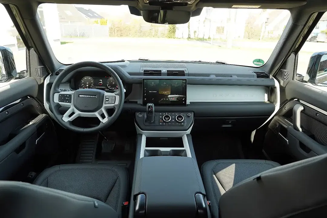 Land Rover Defender - Thumbnail 14