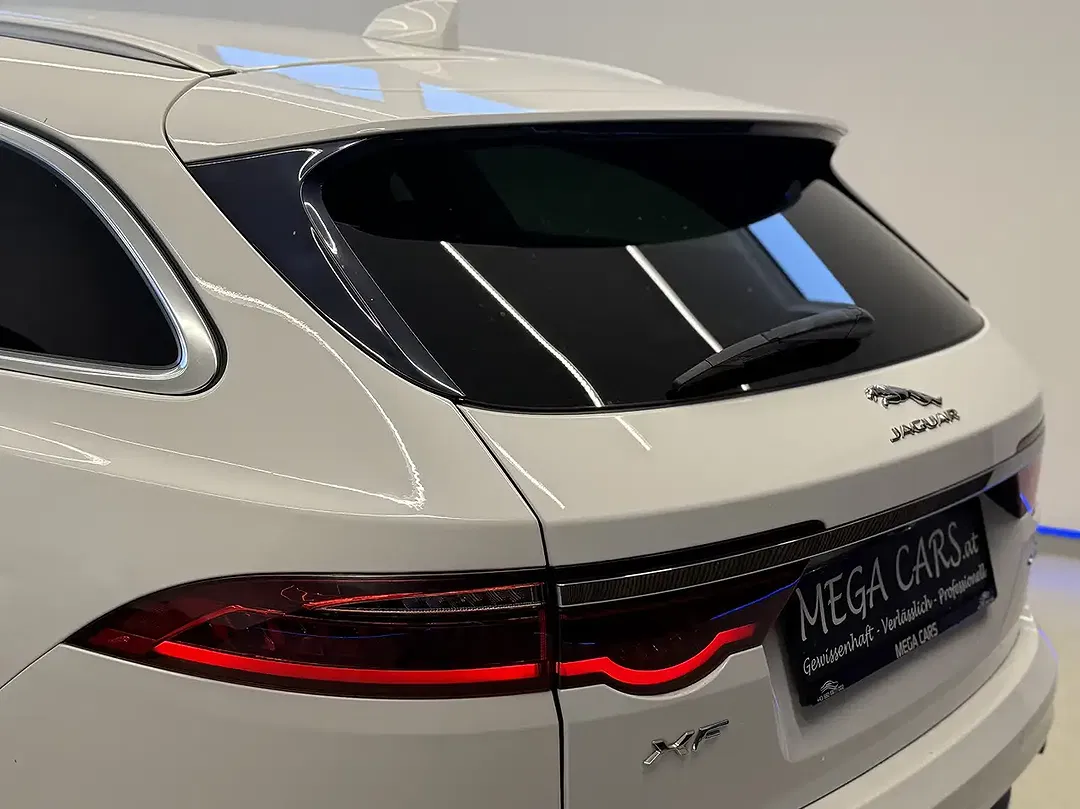 Jaguar XF - Thumbnail 9