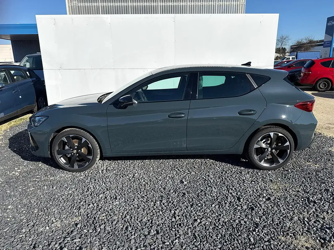 CUPRA Leon - Thumbnail 3