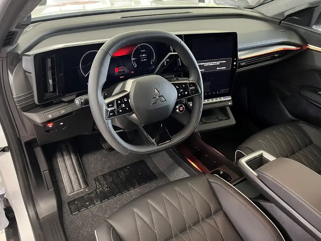 Mitsubishi Eclipse Cross - Thumbnail 9