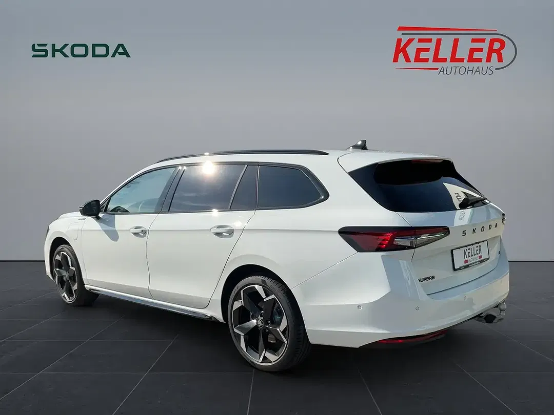 Skoda Superb - Thumbnail 8