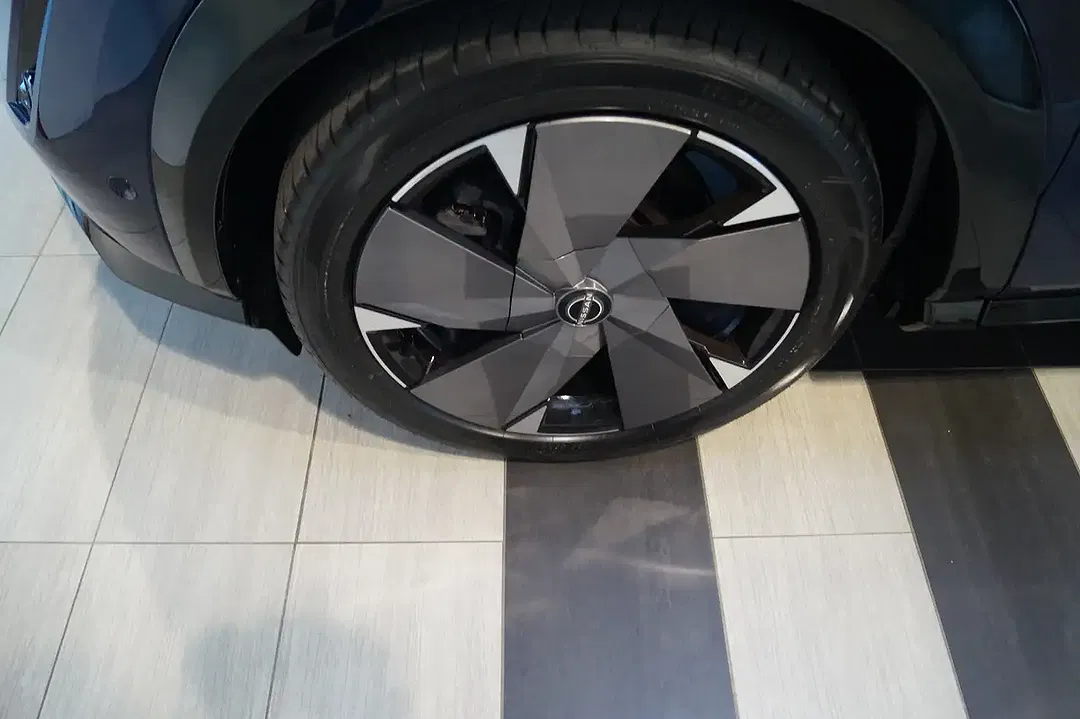Nissan Ariya - Thumbnail 2