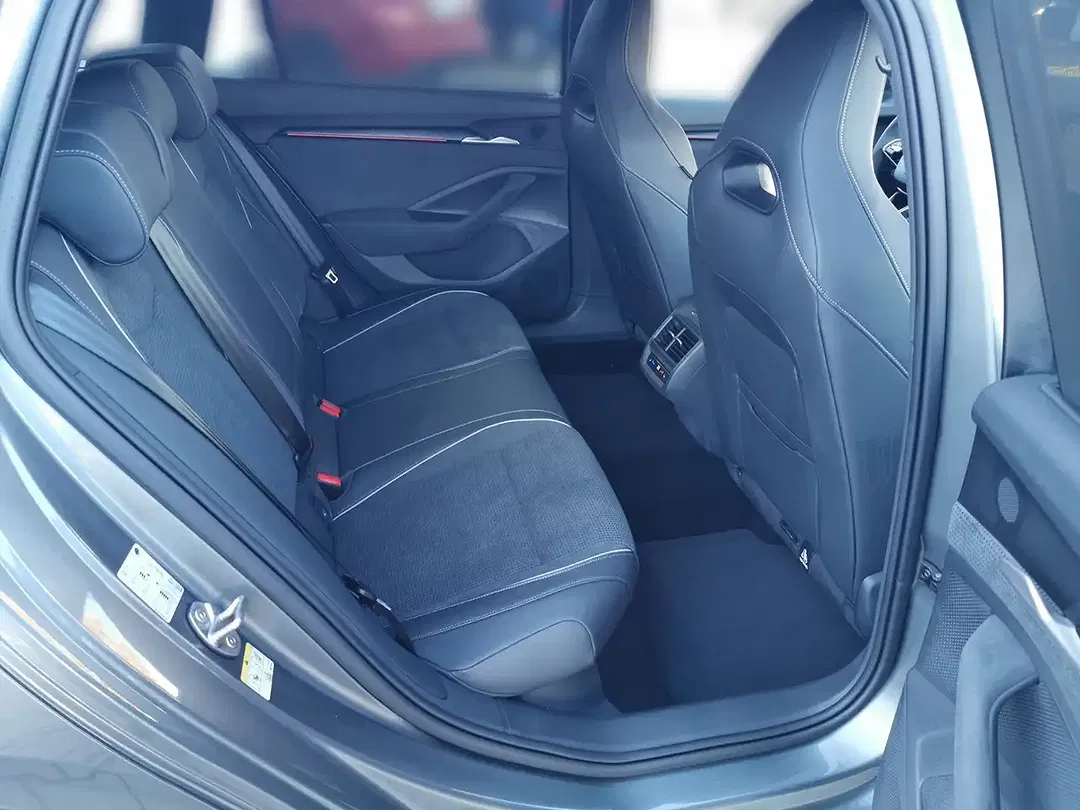 Skoda Superb - Thumbnail 12