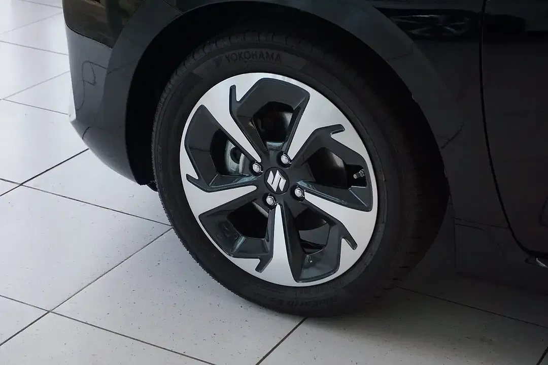 Suzuki Swift - Thumbnail 6