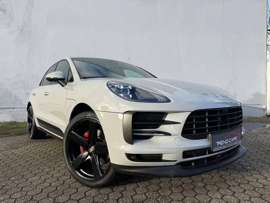 Porsche Macan - Thumbnail 1