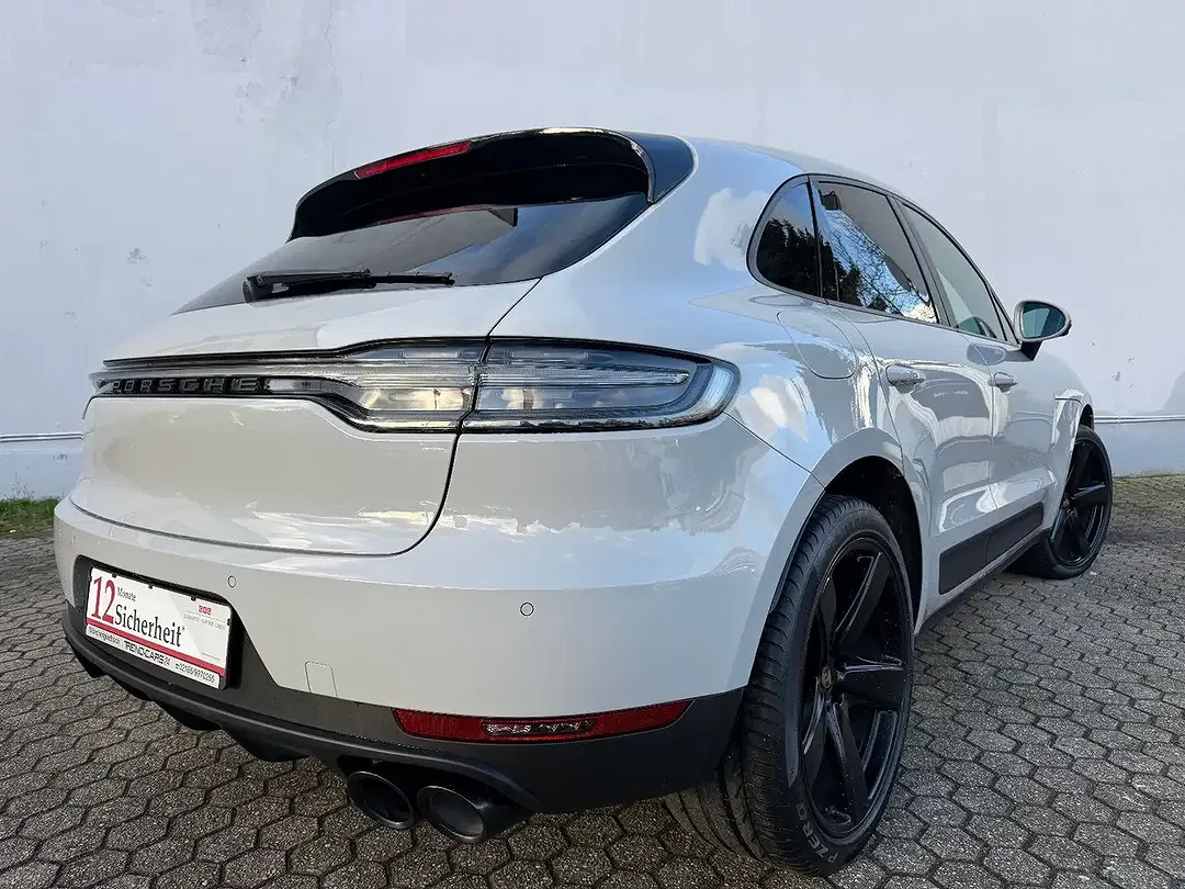 Porsche Macan - Thumbnail 3