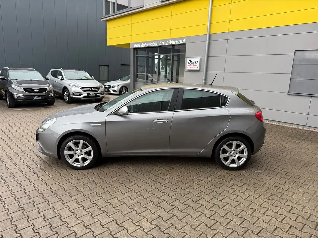 Alfa Romeo Giulietta - Thumbnail 3