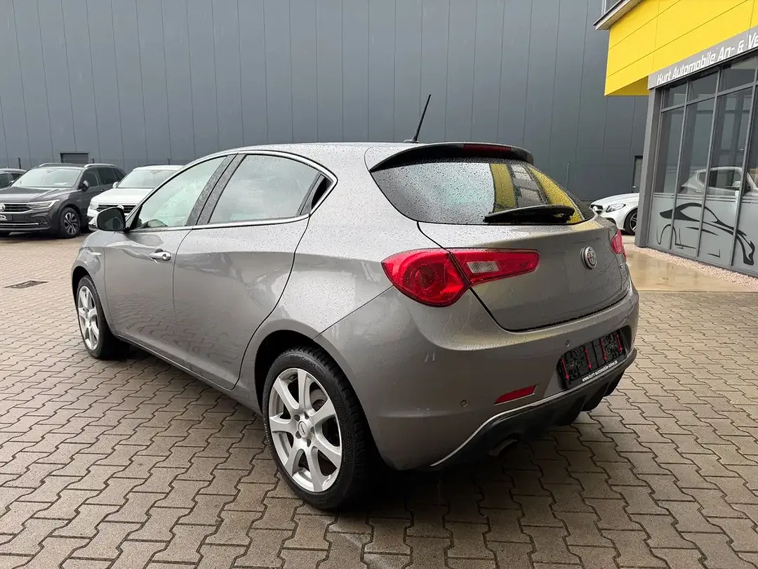 Alfa Romeo Giulietta - Thumbnail 4
