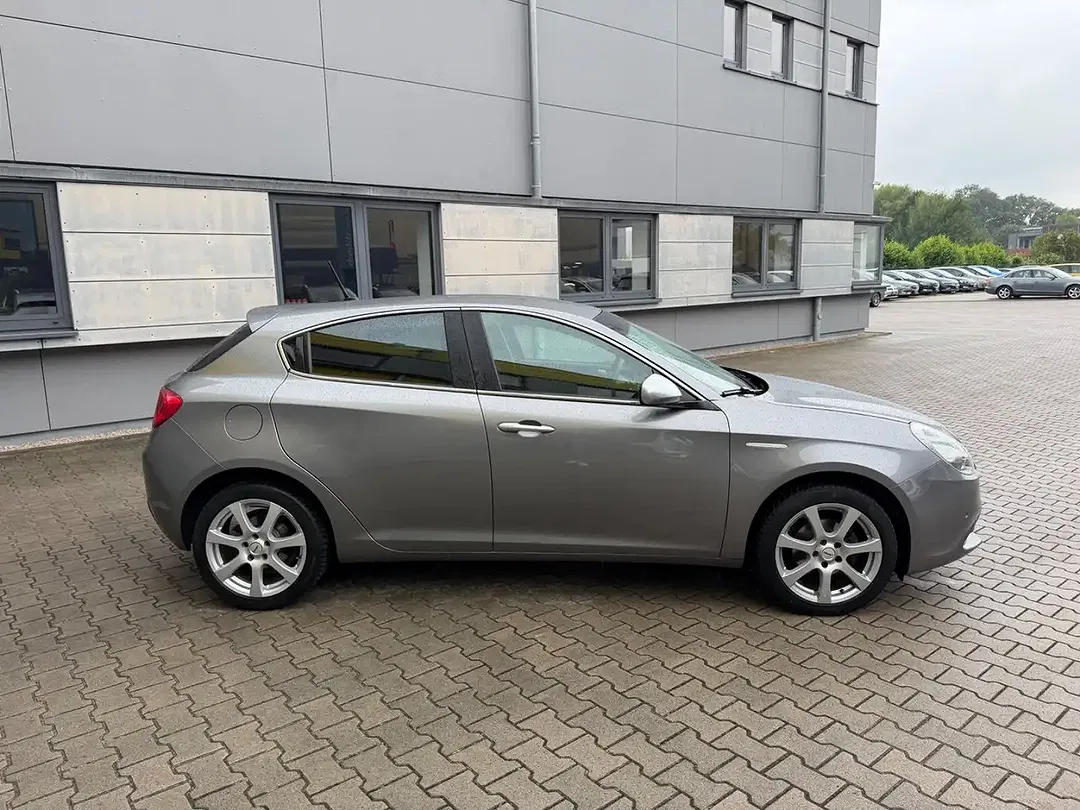Alfa Romeo Giulietta - Thumbnail 7