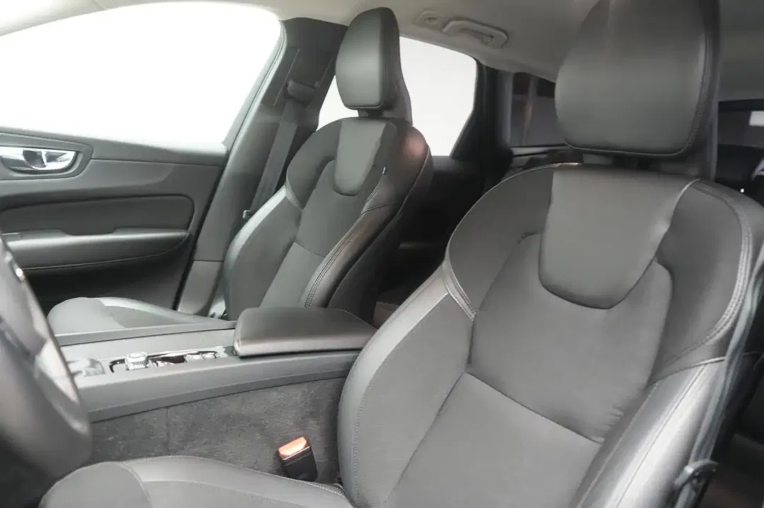 Volvo XC60 - Thumbnail 10