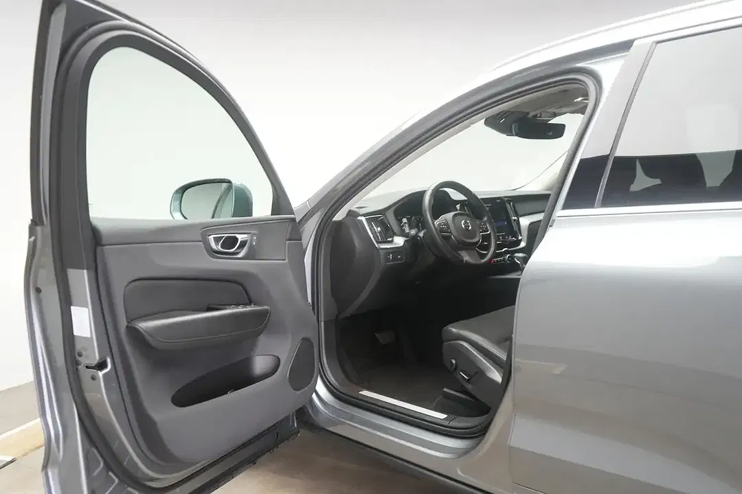 Volvo XC60 - Thumbnail 11