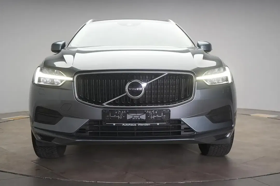 Volvo XC60 - Thumbnail 2