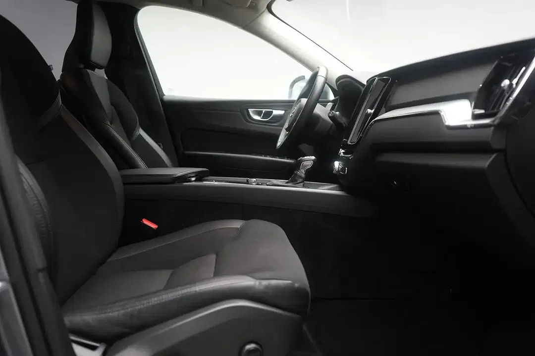 Volvo XC60 - Thumbnail 6
