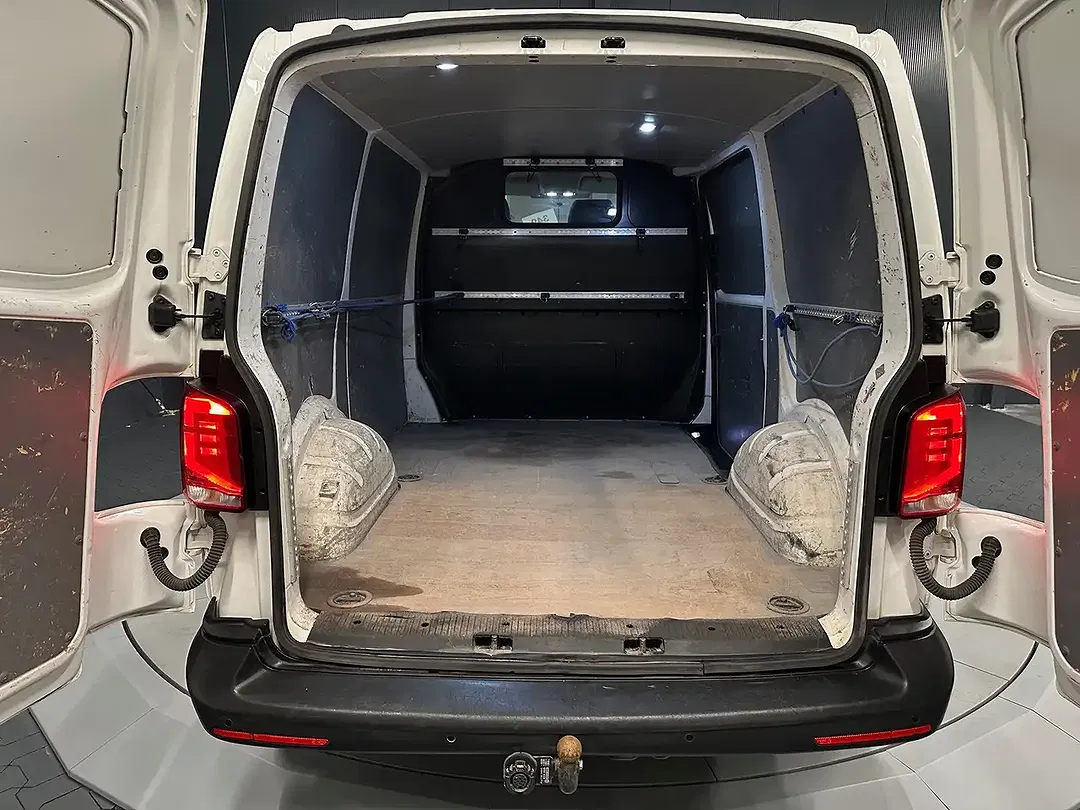 Volkswagen Transporter - Thumbnail 22