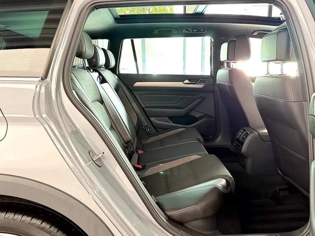 Volkswagen Passat Alltrack - Thumbnail 8