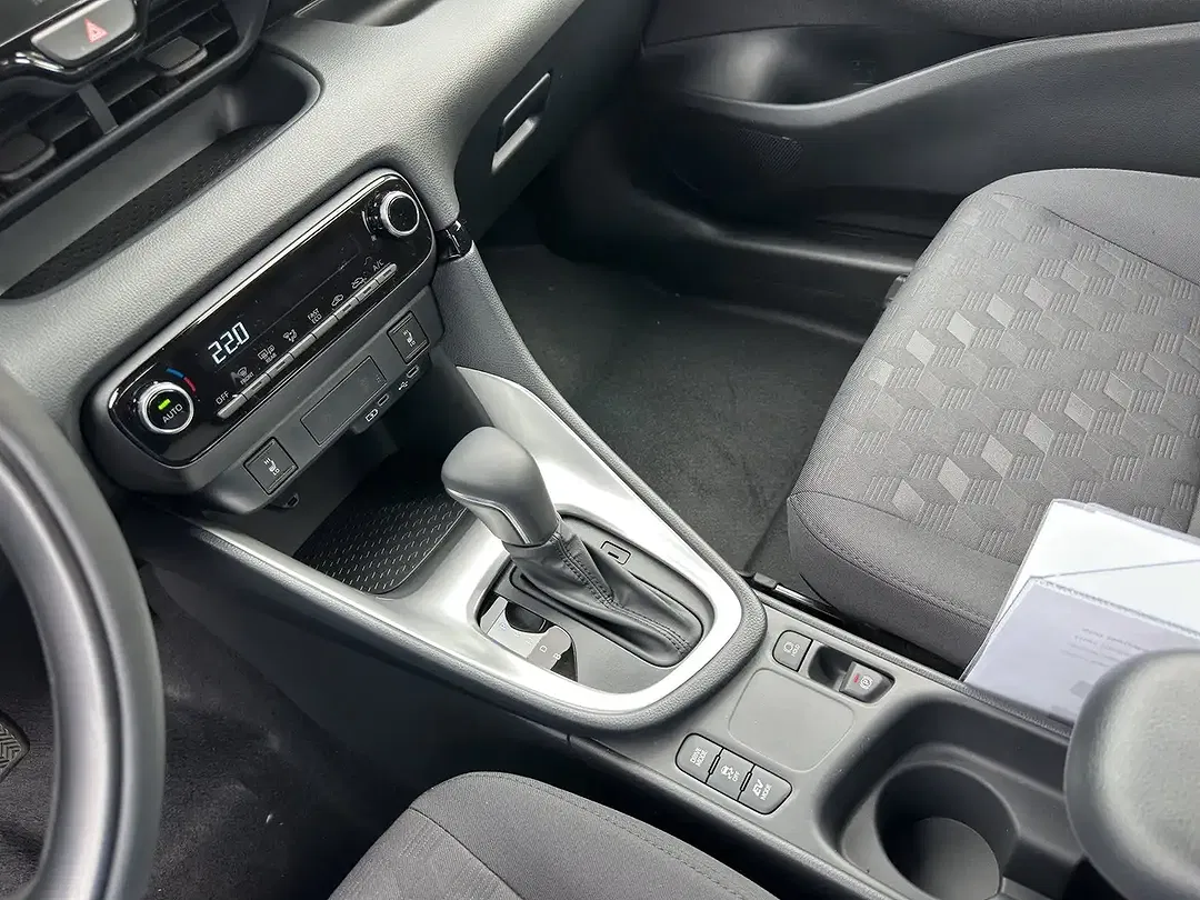 Mazda 2 - Thumbnail 9