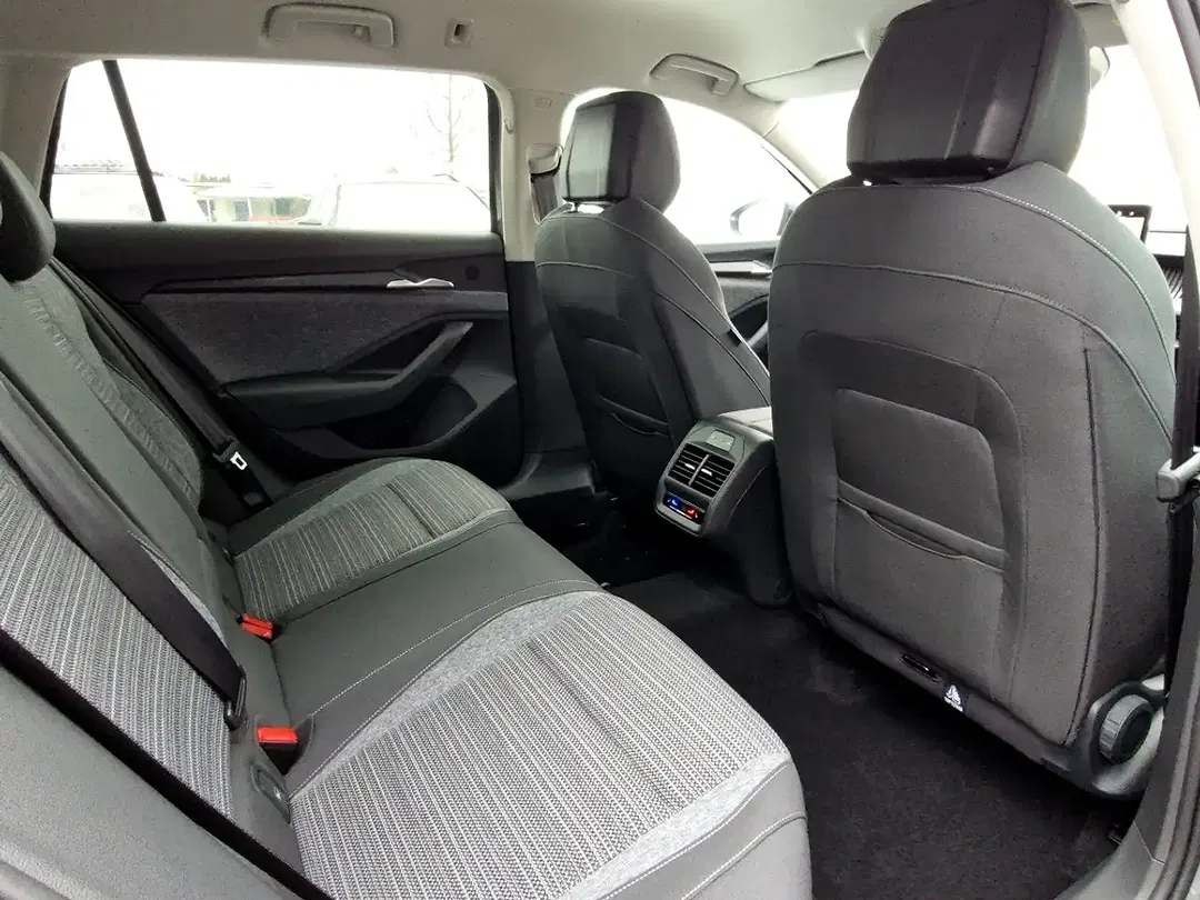 Skoda Superb - Thumbnail 9