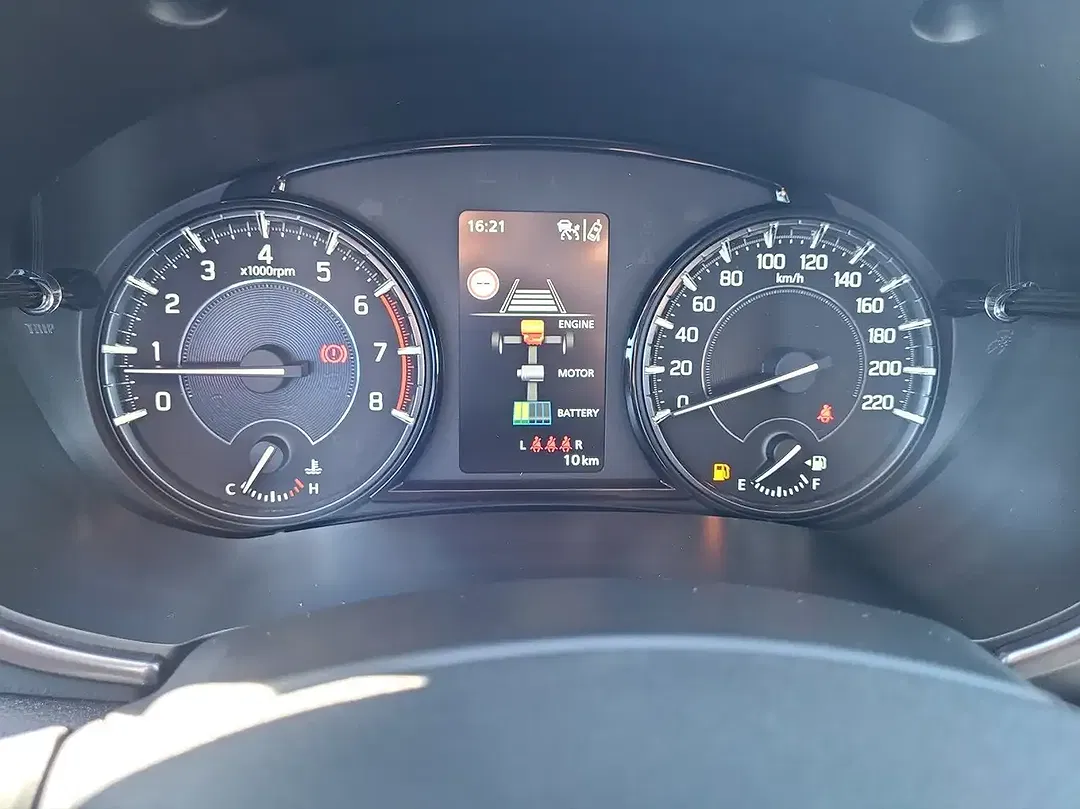 Suzuki Vitara - Thumbnail 12