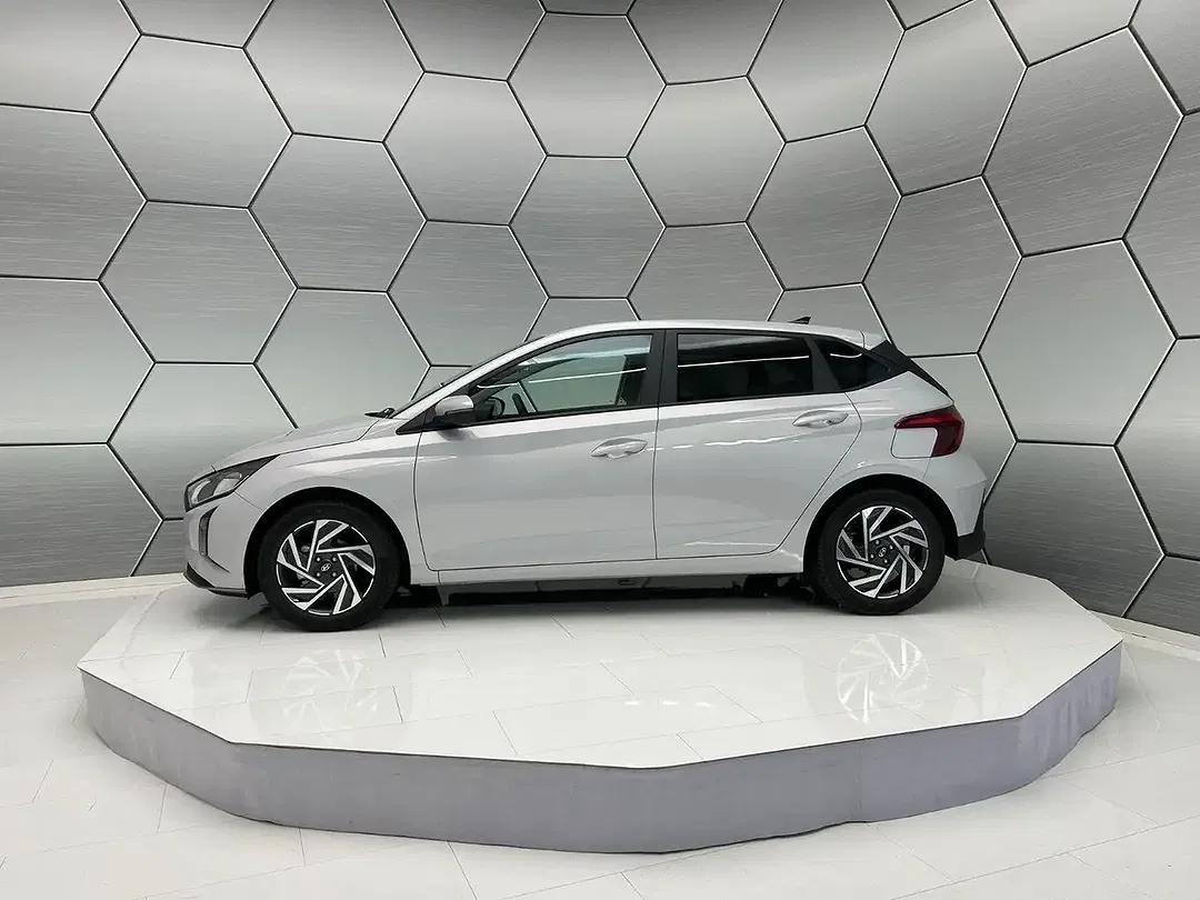 Hyundai i20 - Thumbnail 3