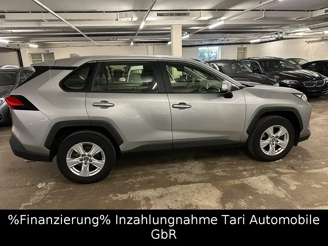 Toyota RAV 4 - Thumbnail 13