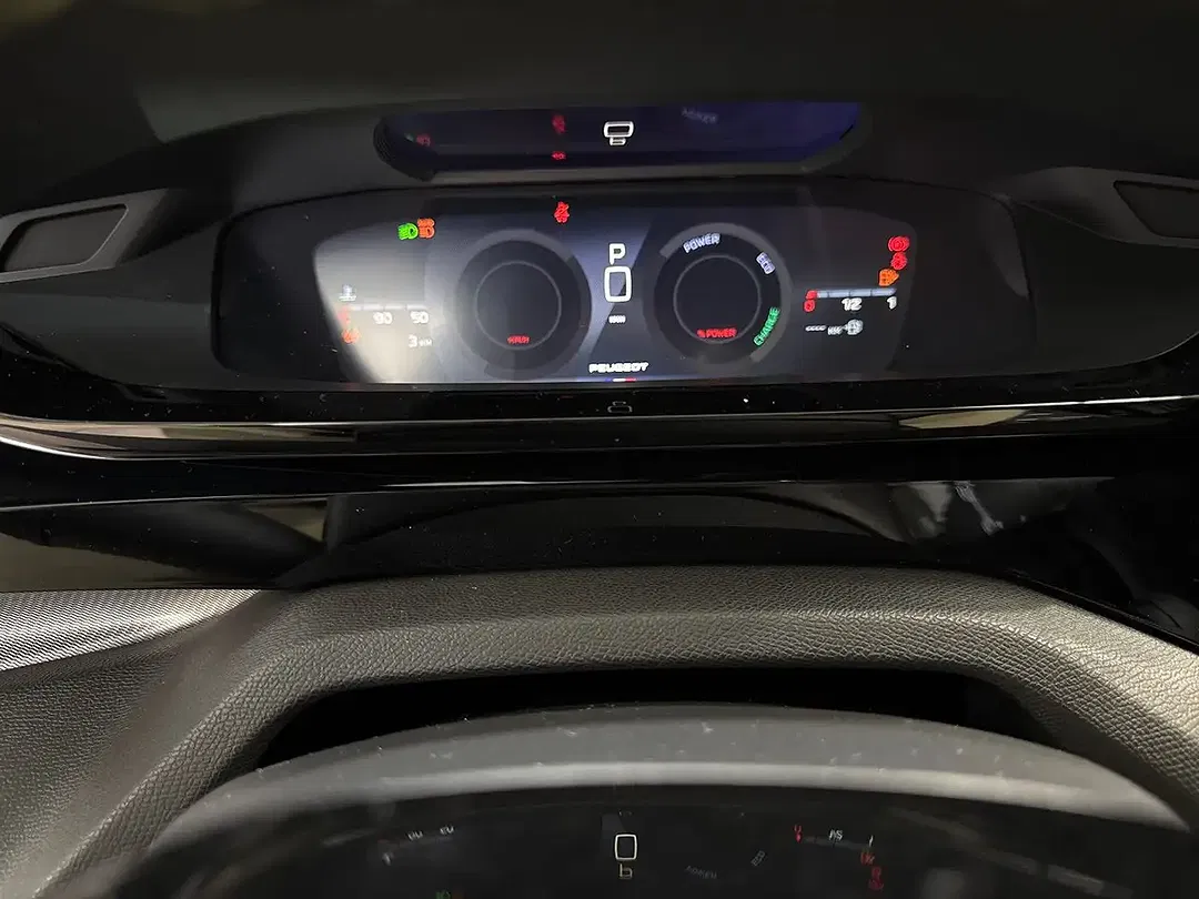 Peugeot 308 - Thumbnail 13