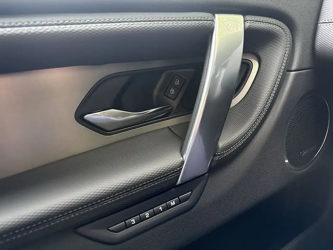 Land Rover Discovery Sport - Thumbnail 13