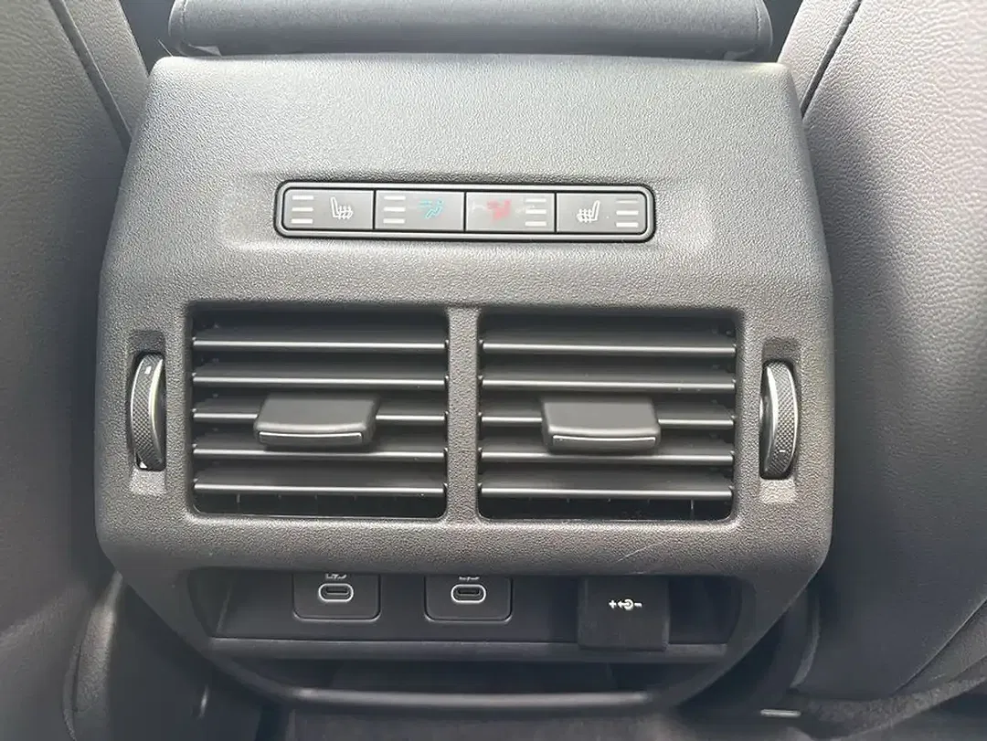 Land Rover Discovery Sport - Thumbnail 16